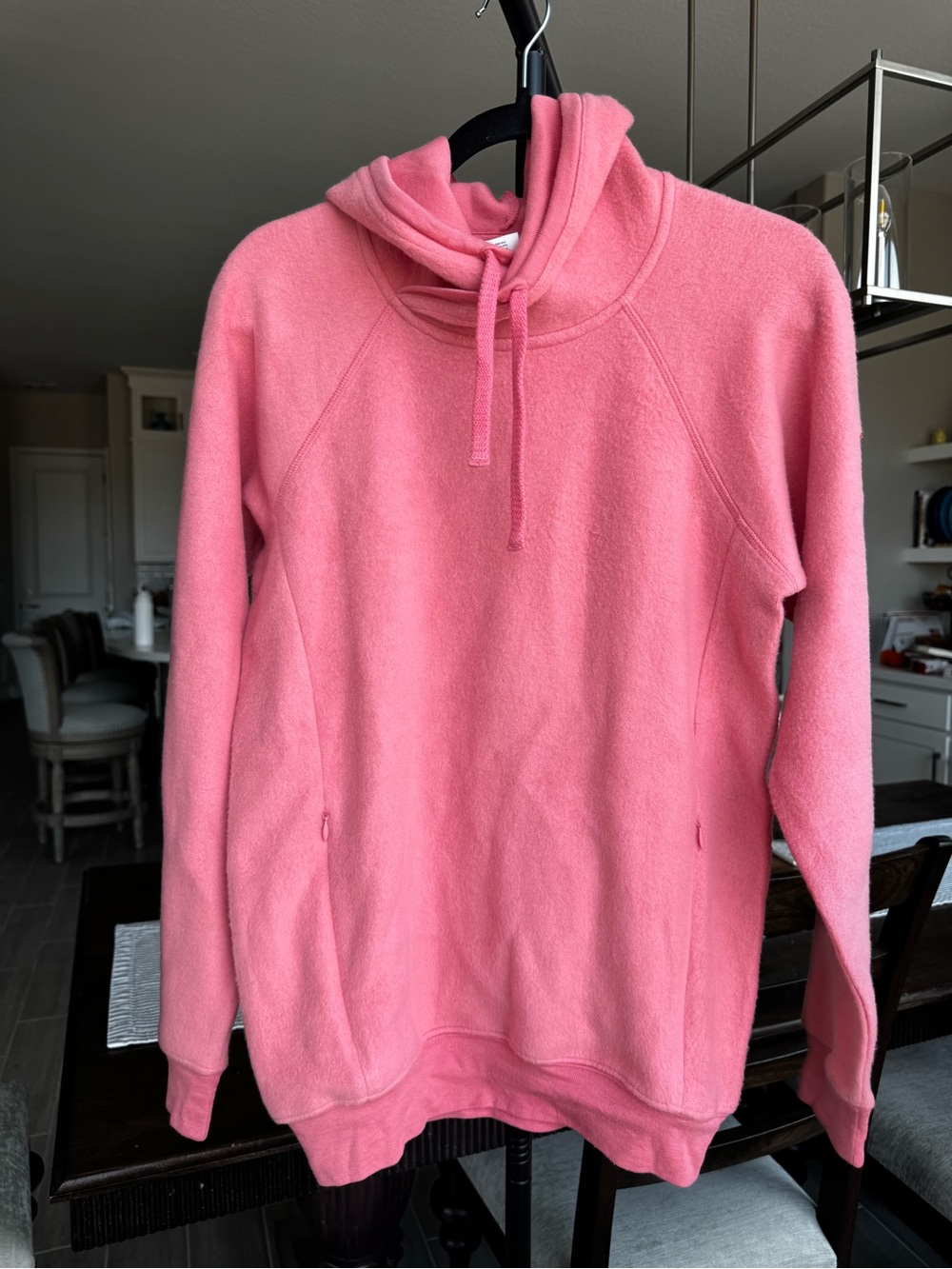 ALO Yoga Men’s Triumph Pink Hooded Cowl-Neck Fleece Pullover, Small